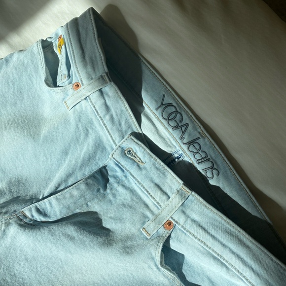 Yoga Canada flared jeans like new barely worn - Picture 3 of 4